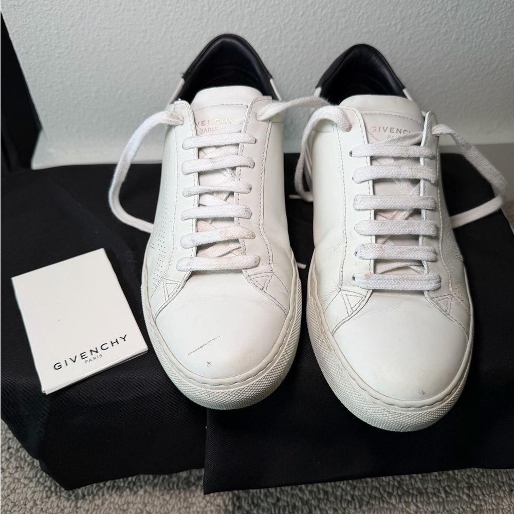 Givenchy Urban Street Low Top Leather Trainers